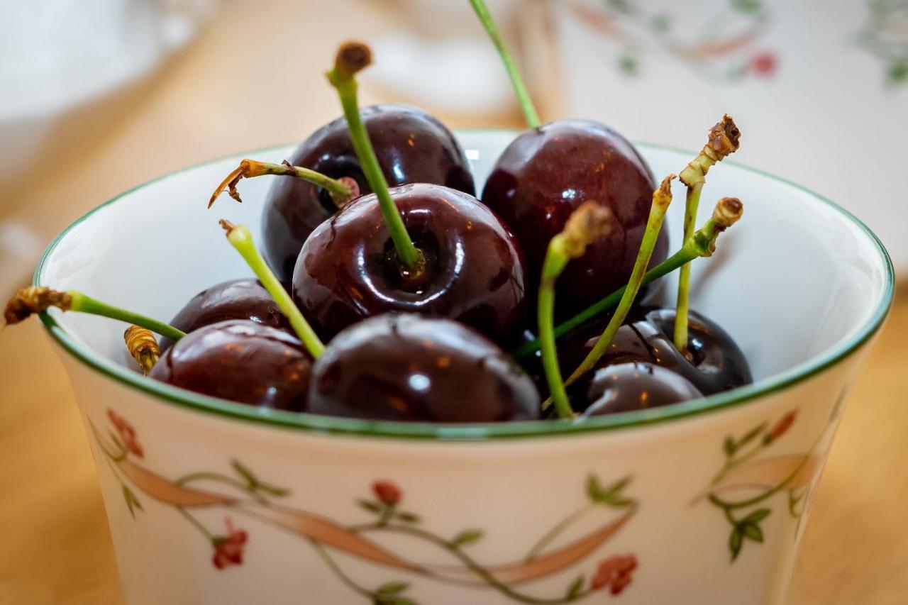 ווטפורד Red Cherry House מראה חיצוני תמונה